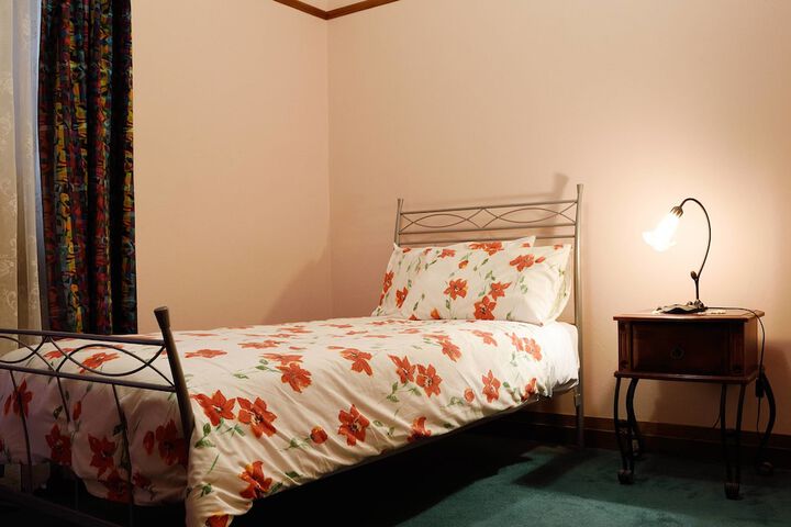 Room 85 of 360