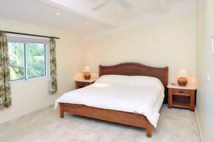 Room 5 of 13