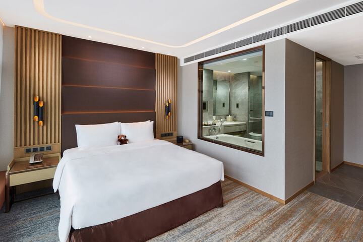 Room 12 of 60