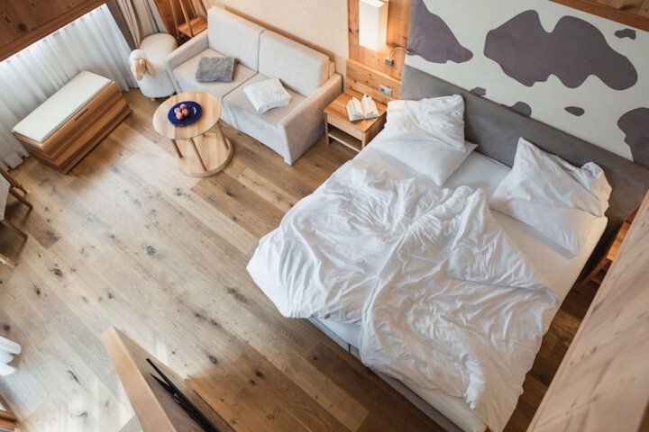 Room 4 of 154