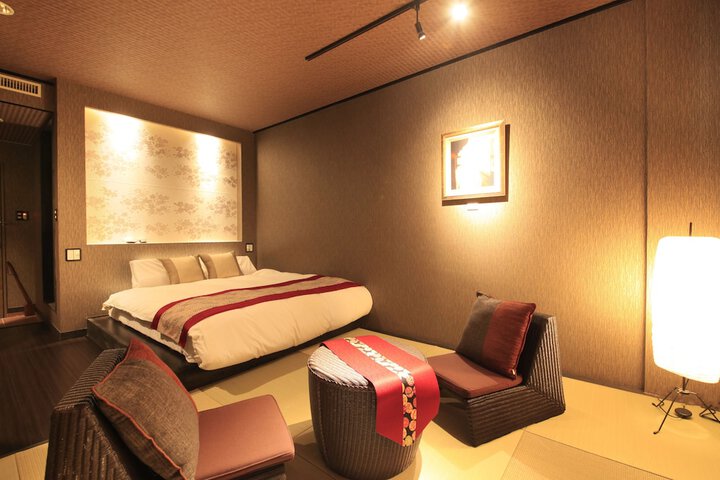 Room 30 of 81