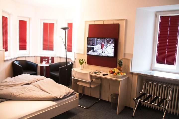 Room 9 of 52