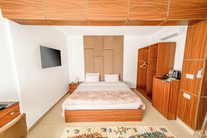 Room 7 of 26