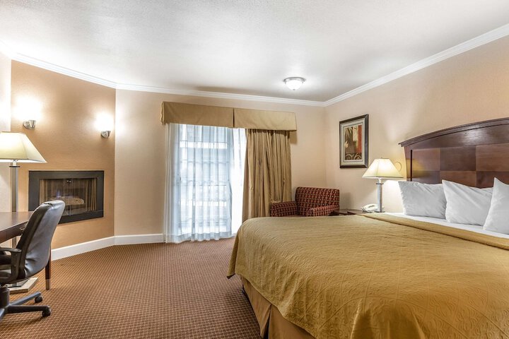 Room 26 of 45