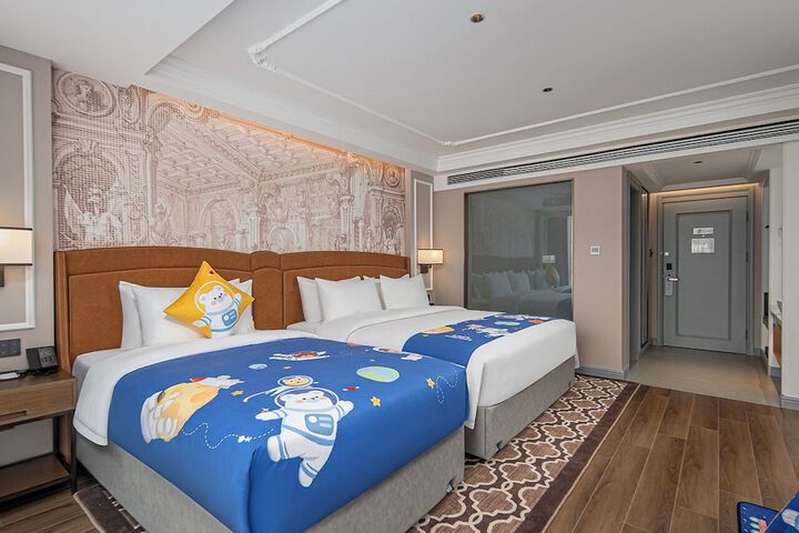 Room 19 of 31