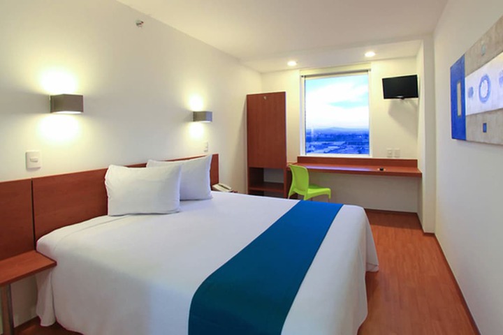 Room 9 of 49
