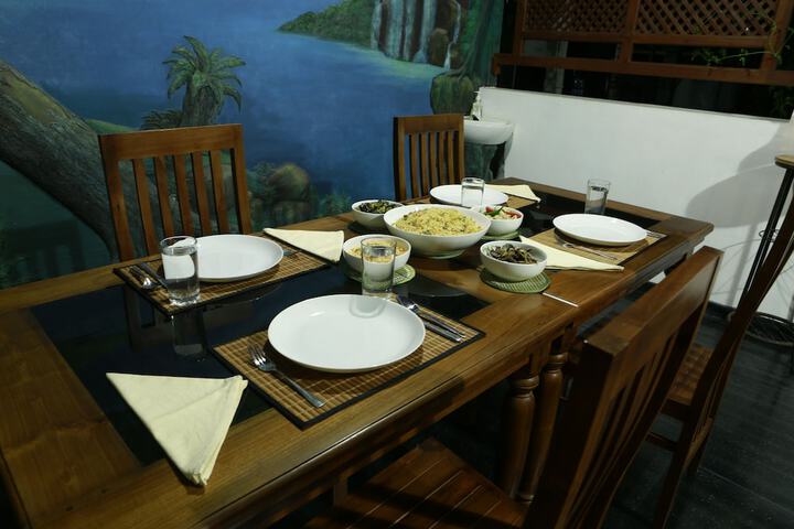 Dining 41 of 57