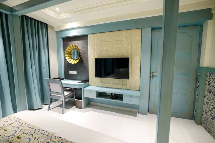 Room 8 of 70
