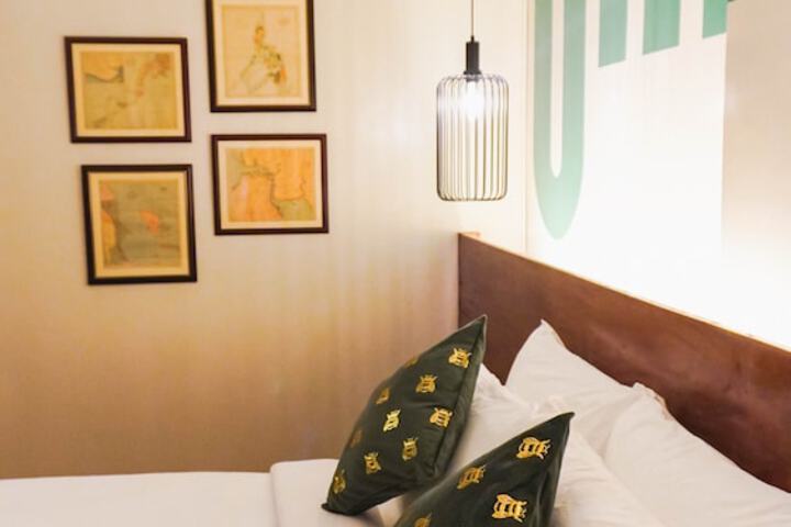 Room 20 of 62