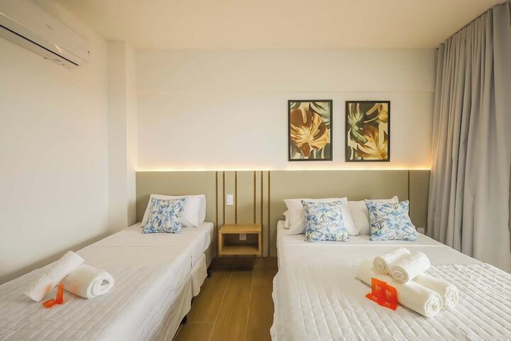 Room 8 of 33