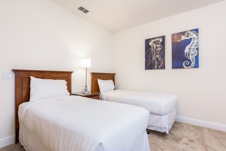 Room 5 of 31