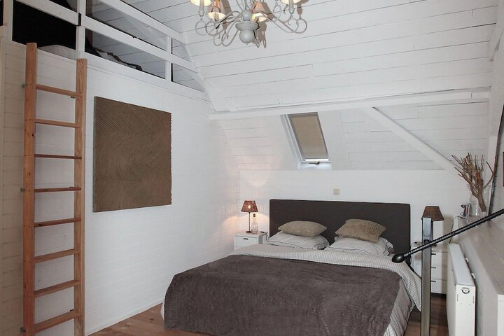 Room 5 of 41
