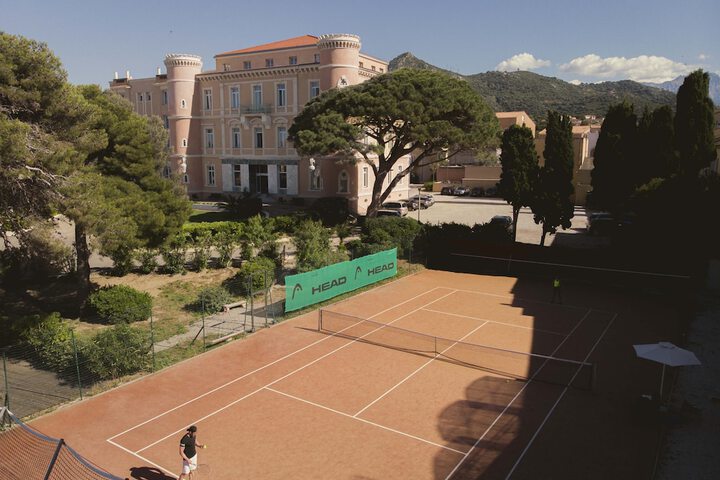 Tennis court