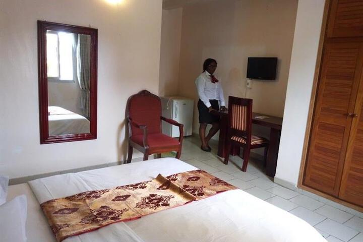HOTEL VALLEE DES ROIS