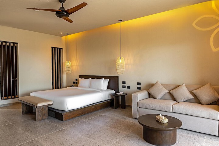 Room 28 of 150