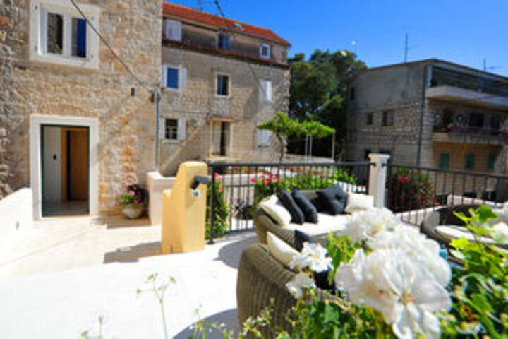 Terrace/Patio 177 of 183