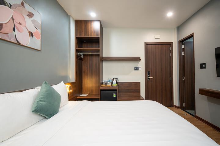 Room 34 of 93