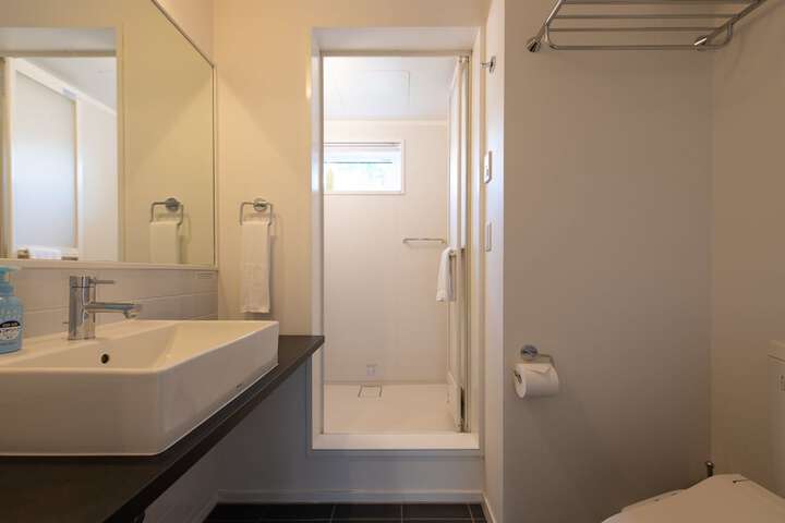 Room 11 of 21