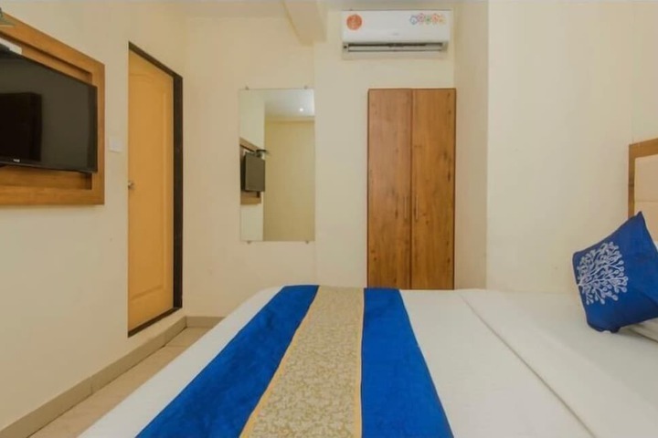 Room 28 of 90