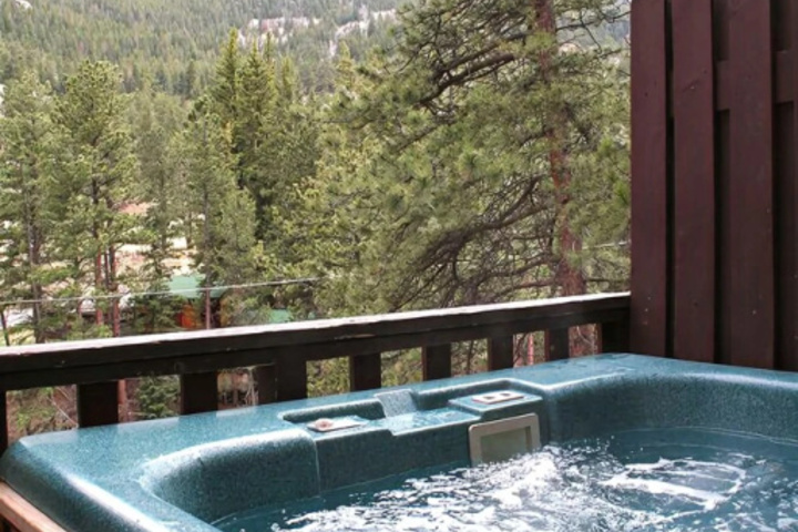 Pool 5 of 10