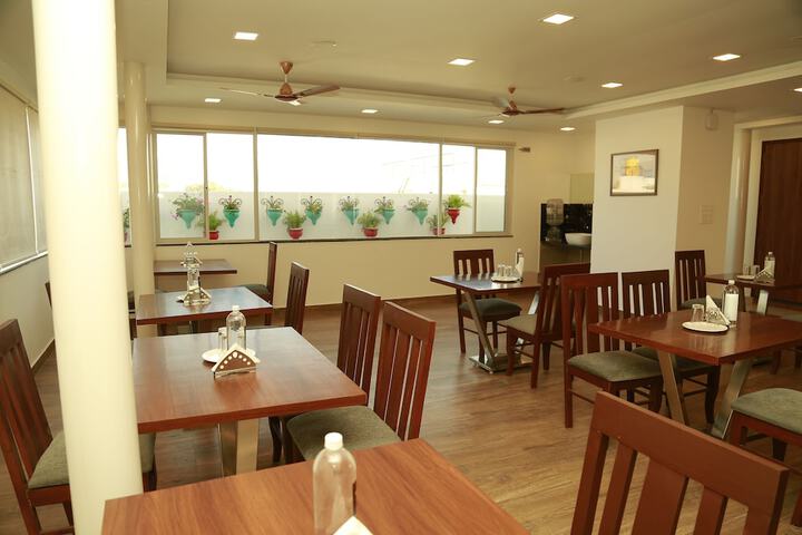 Dining 55 of 91