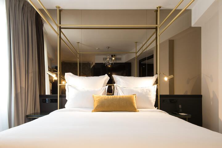 Room 3 of 46