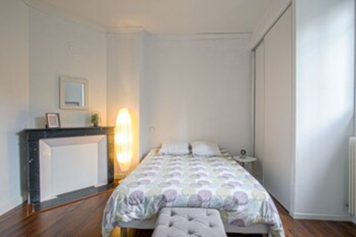 Room 33 of 60