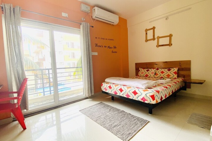 Room 12 of 48
