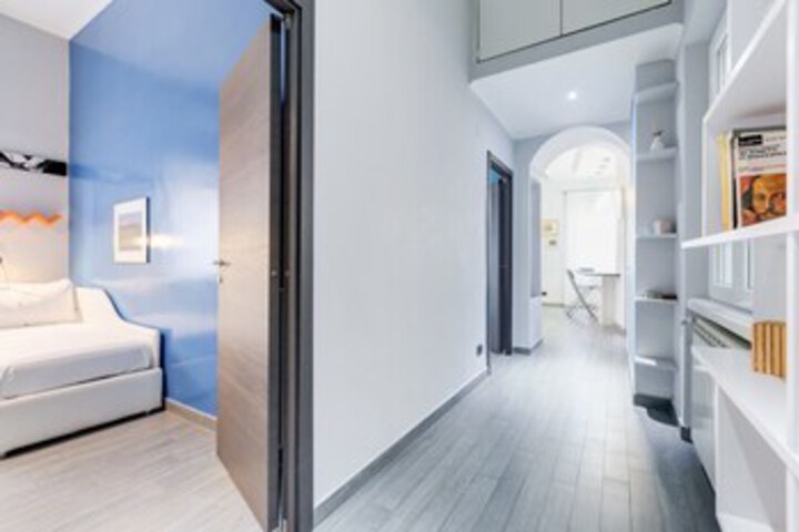 Room 9 of 29