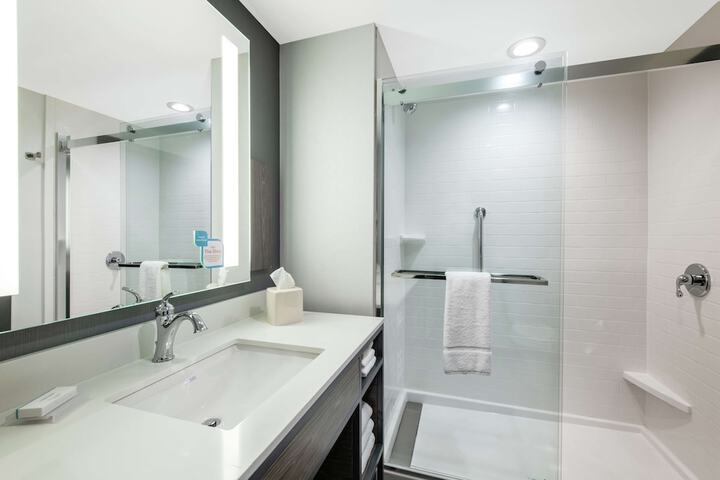 Bathroom shower