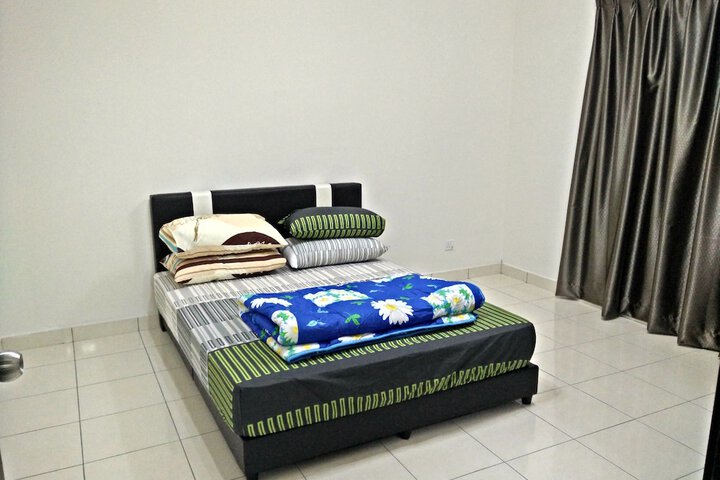 Room 2 of 47