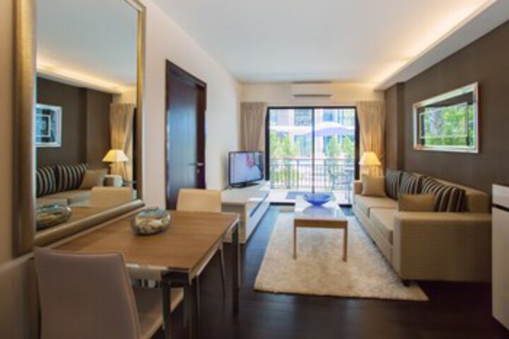 Room 12 of 38