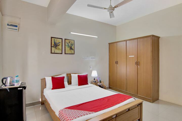 Room 14 of 37