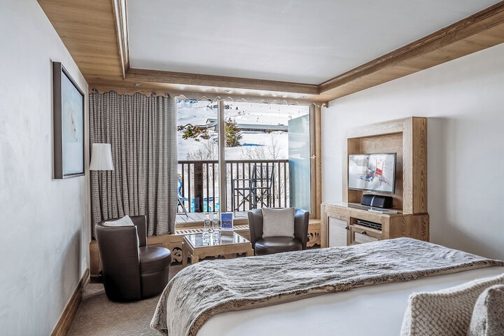 Room 45 of 193