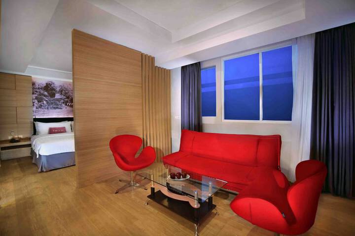 Room 12 of 30