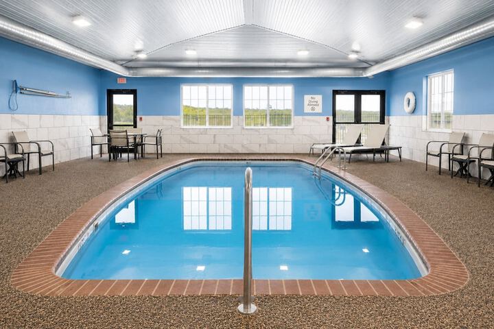 Pool 56 of 102