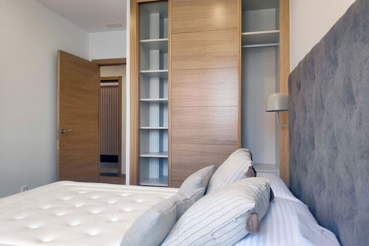 Room 14 of 37