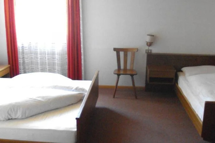 Room 3 of 13
