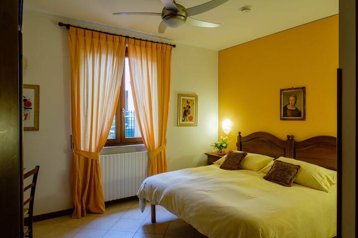 Room 14 of 115