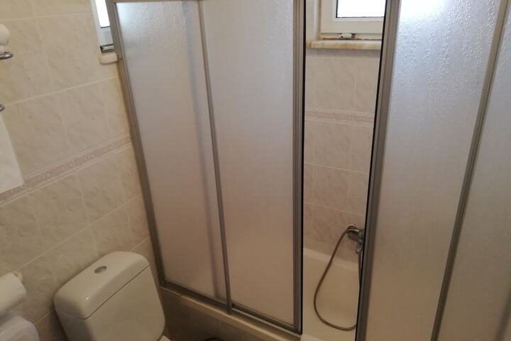 Room 90 of 110
