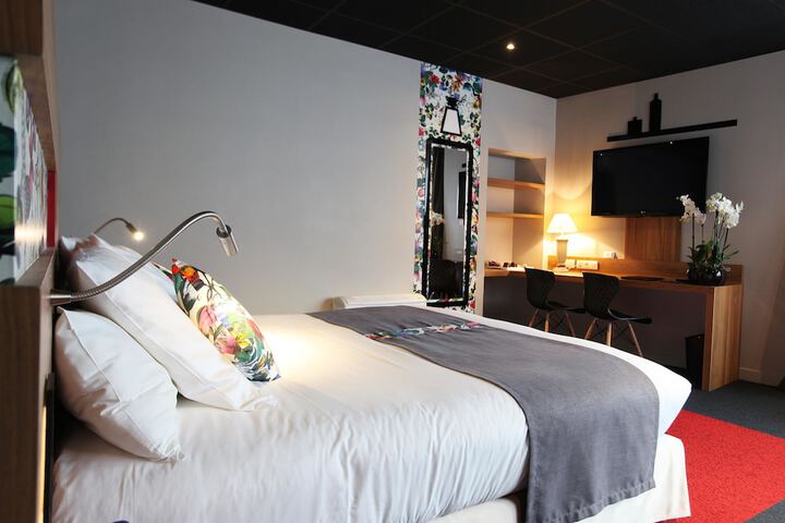Room 7 of 28