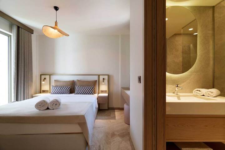 Room 6 of 22