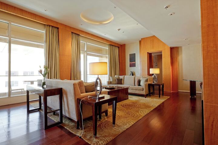 Room 28 of 135