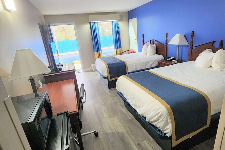 Room 5 of 15