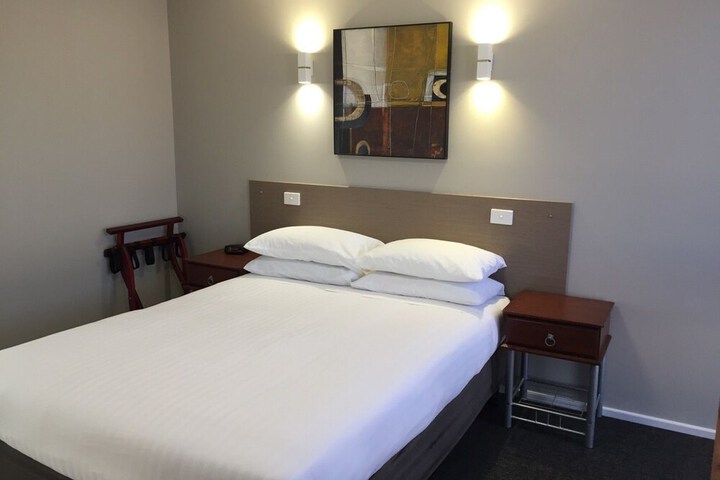 Room 8 of 22