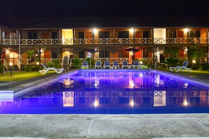 Pools & Facilities