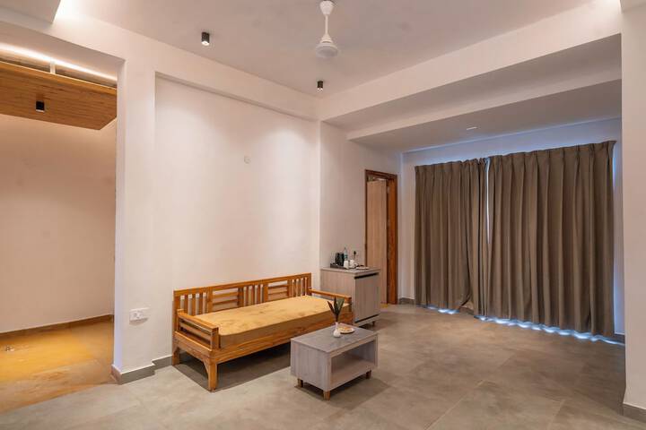 Room 15 of 80