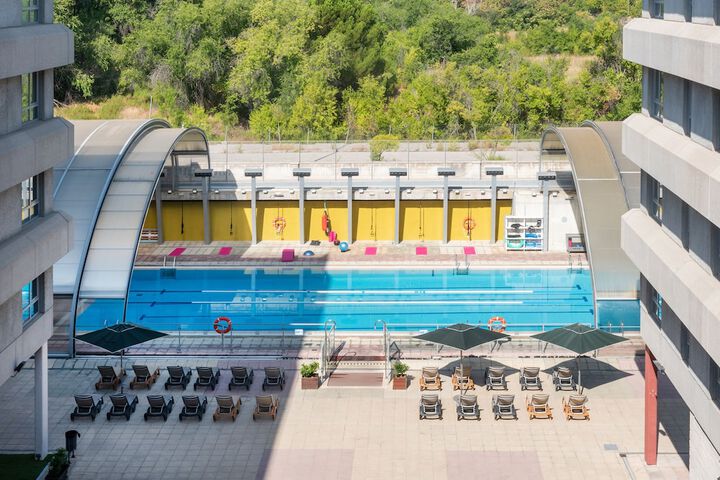 Hotel Pool