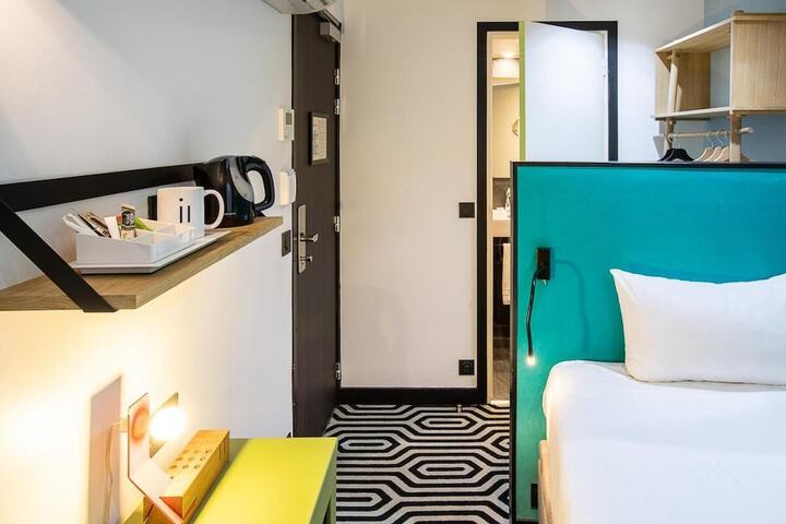 Room 22 of 50