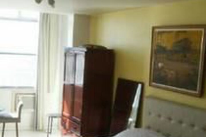 Room 18 of 42